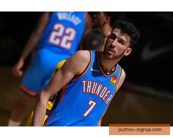 霍姆格伦社媒头像变身中东风格形象引发关注与讨论